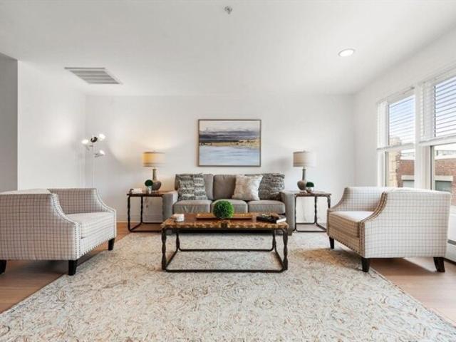 Condo for sale in Cambridge
