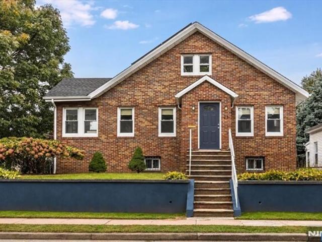 House for sale in Bloomfield, Essex County