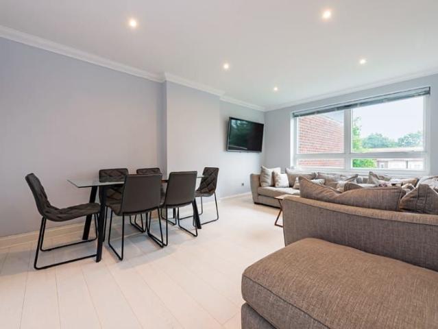 Apartment for rent in Whetstone, Greater London