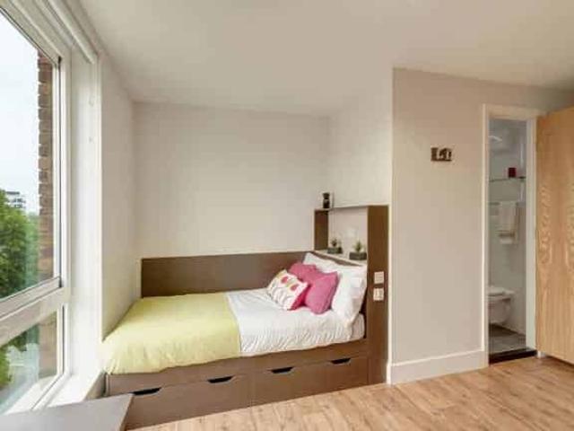 Apartment for rent in Surbiton, Isle Of Man