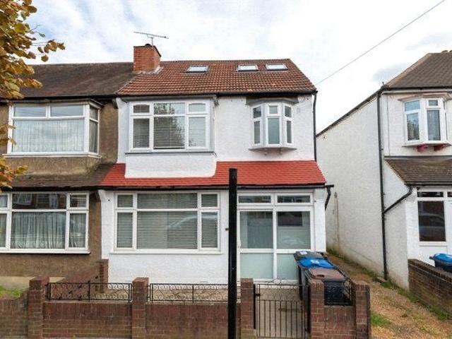 Room for rent in London Borough of Croydon, South Norwood