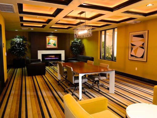 Apartment for rent in Canoga Park, California