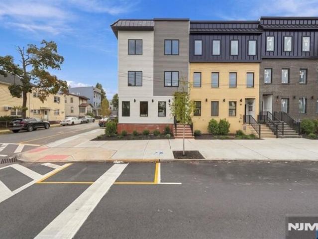 House for sale in Harrison, Hudson County