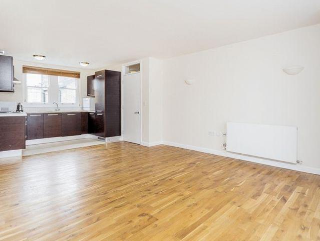 Apartment for rent in London Borough of Ealing, Greater London