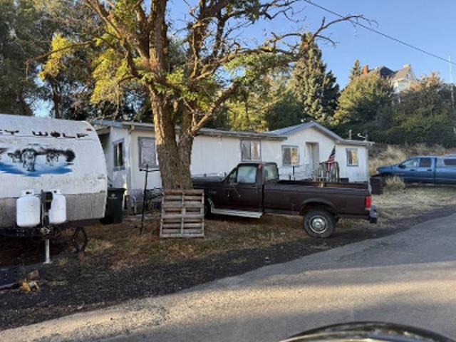 House for sale in Oregonia