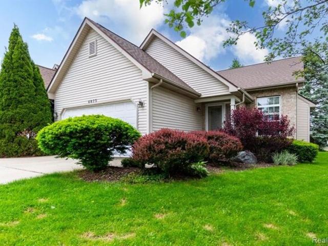 Condo for sale in Burton
