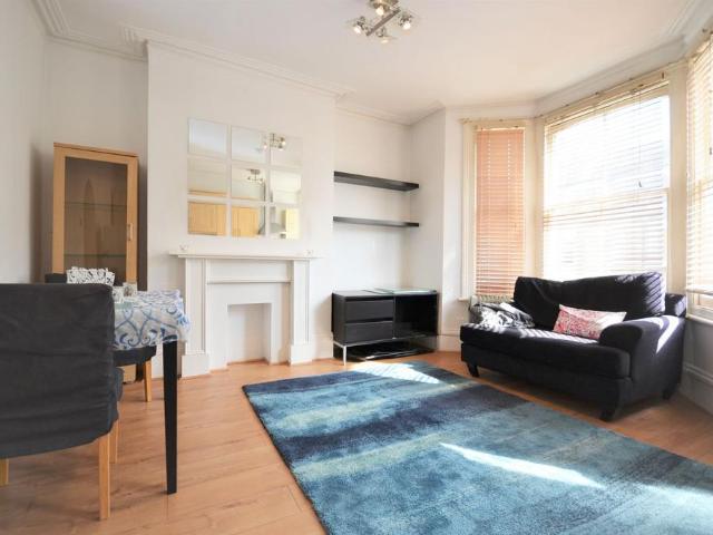 Apartment for rent in Shepherd's Bush, Greater London