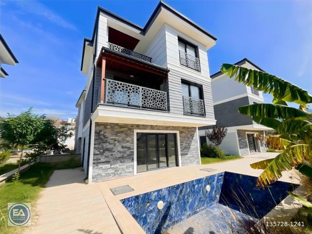 Davutlar Mahallesi, Kuşadası içerisinde satılık Villa