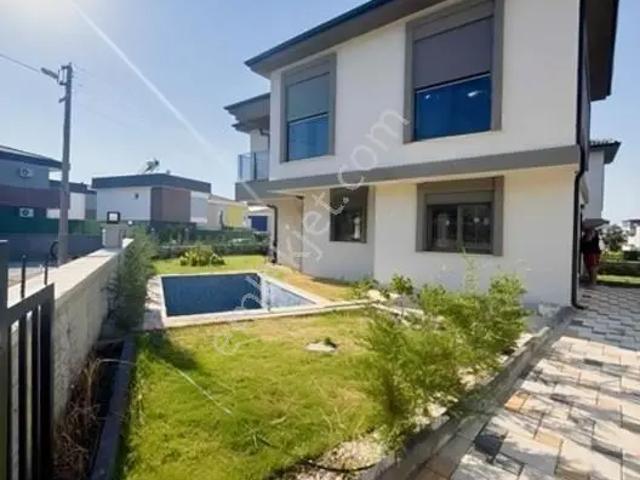 Kuşadasi, Aydin içerisinde satılık Villa
