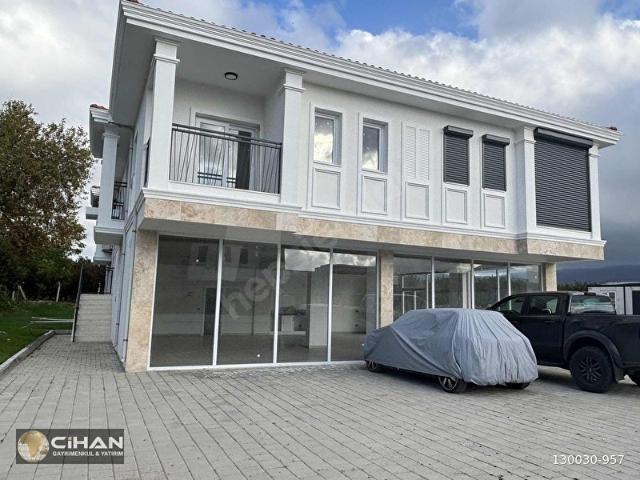 Kuşadasi, Aydin içerisinde satılık Dükkan