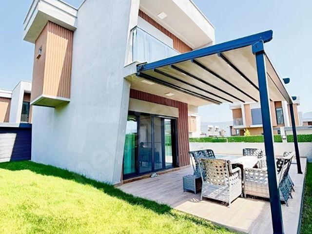 Kuşadasi, Aydin içerisinde satılık Villa