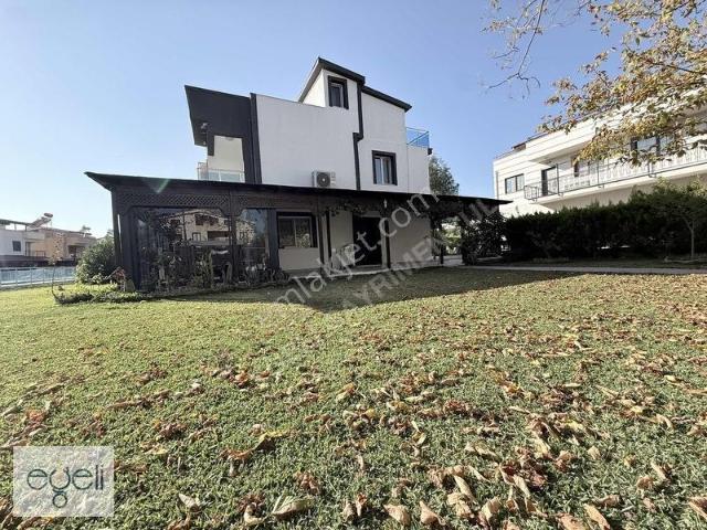 Davutlar Mahallesi, Kuşadası içerisinde satılık Villa