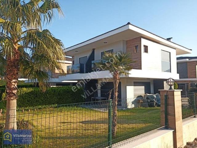 Kuşadasi, Aydin içerisinde satılık Villa