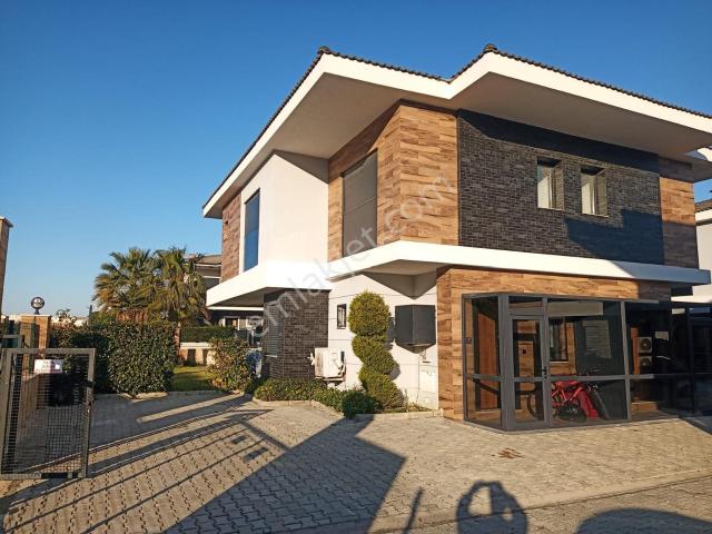 Kuşadasi, Aydin içerisinde satılık Villa