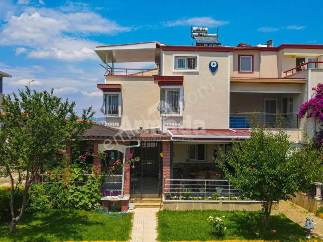 Kuşadasi, Aydin içerisinde satılık Villa