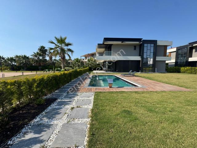 Kuşadasi, Aydin içerisinde satılık Villa