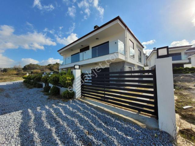 Kuşadasi, Aydin içerisinde satılık Villa