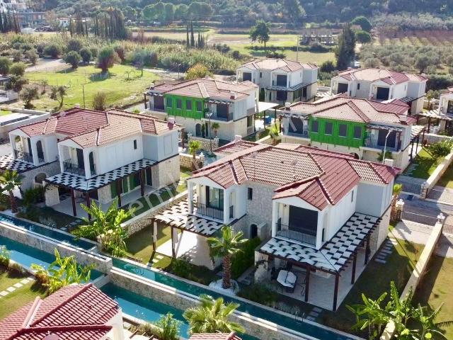 Kuşadasi, Aydin içerisinde satılık Villa