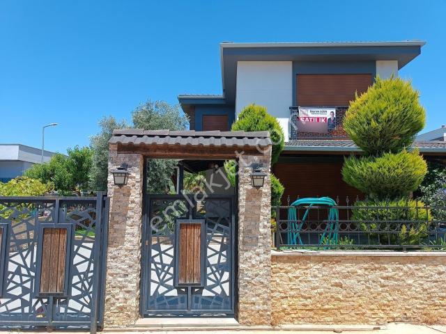 Kuşadasi, Aydin içerisinde satılık Villa