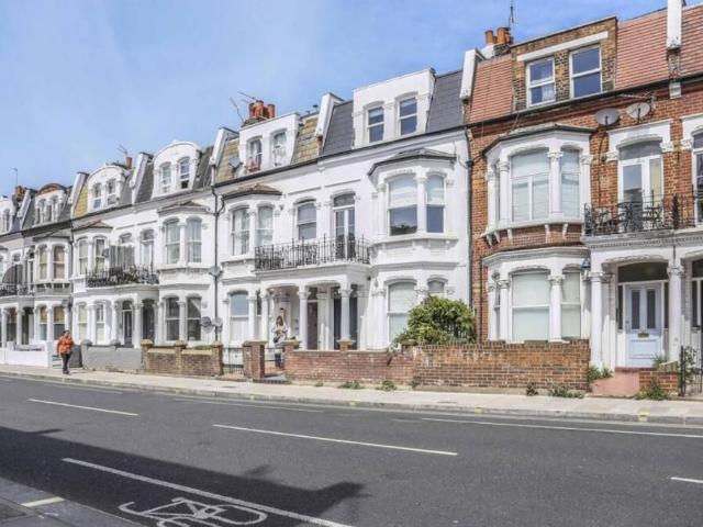Apartment for rent in London Borough of Hammersmith and Fulham, Greater London
