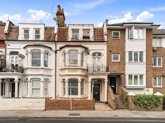 House for rent in Fulham, Walham Green