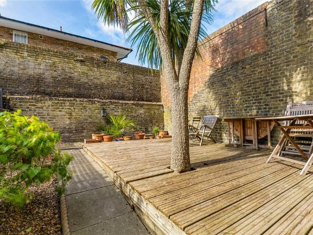 House for rent in Fulham, Walham Green