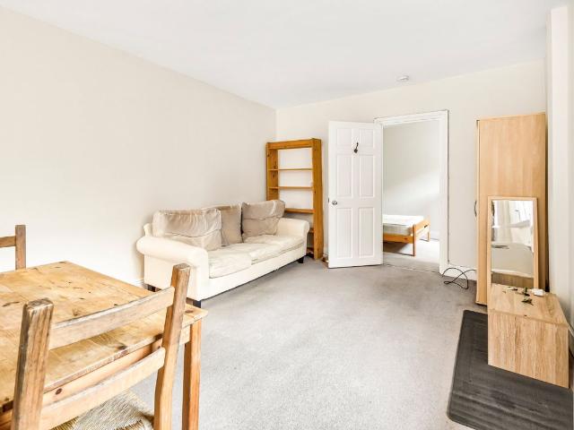 House for rent in London Borough of Hammersmith and Fulham, Greater London