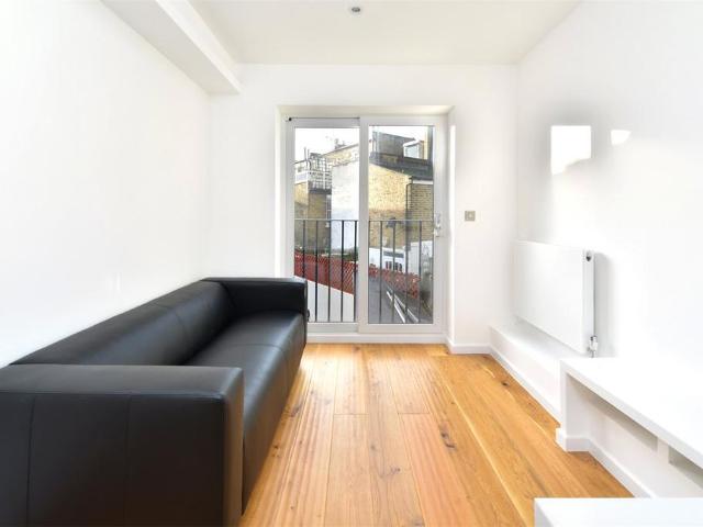 Apartment for rent in Fulham, Greater London