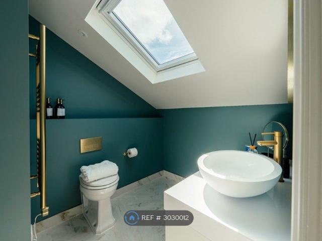 House for rent in London Borough of Hammersmith and Fulham, Greater London