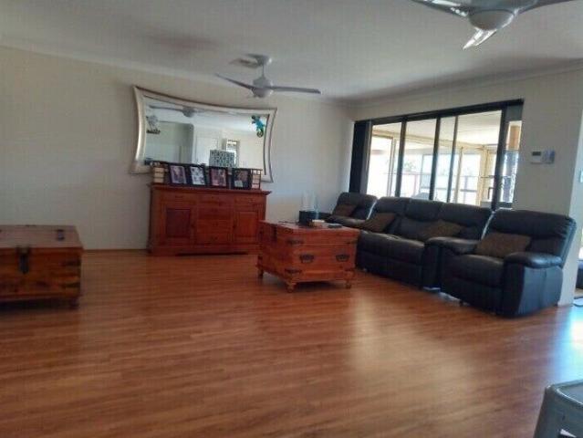 Room for rent in Parklands, Western Australia