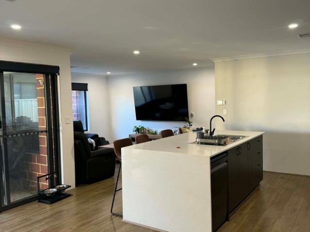 Room for rent in Parklands, Western Australia