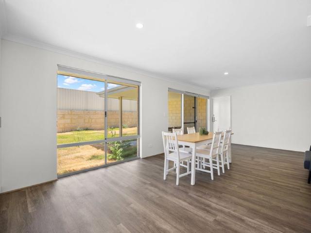 Room for rent in Parklands, Western Australia