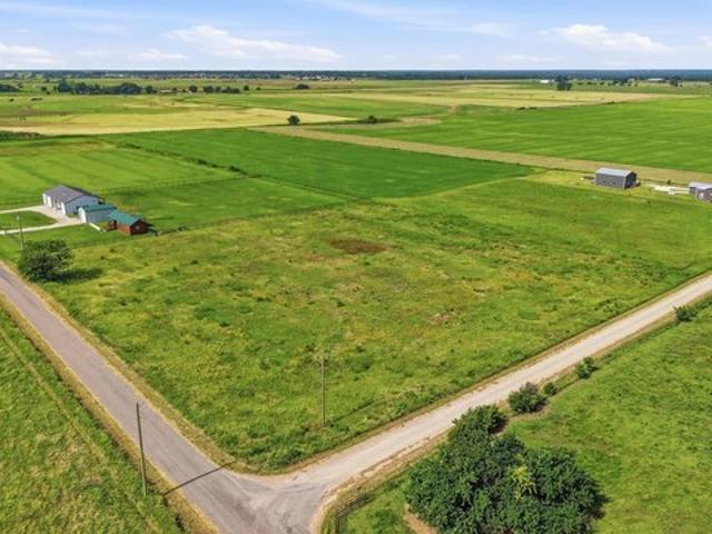 Land for sale in Collinsville, Texas