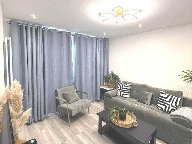 House for rent in Colnbrook with Poyle, Slough