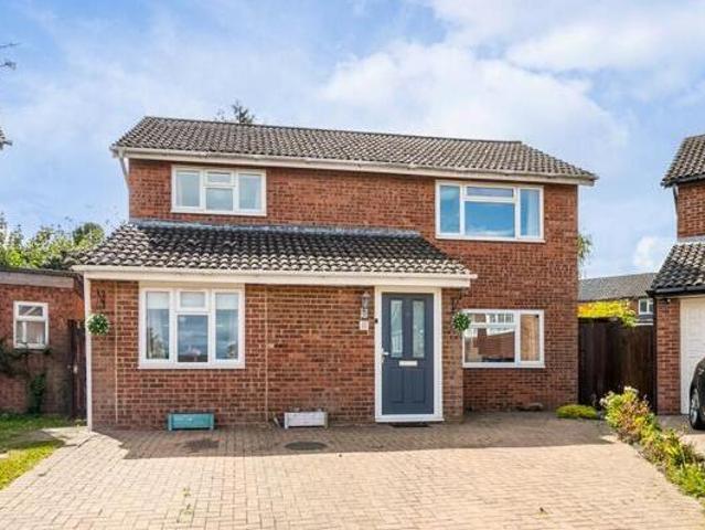House for sale in Broadwater, Shephall