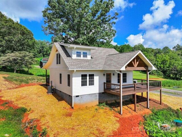 House for sale in Waynesville