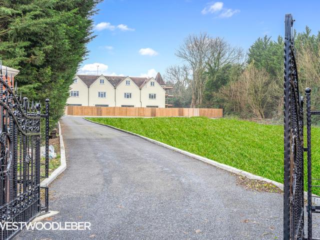 Apartment for rent in Daws Hill, Cressex