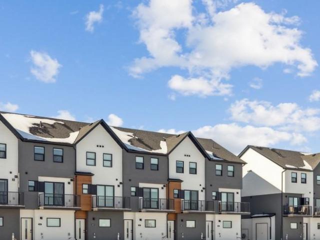 House for rent in Chestermere, Alberta