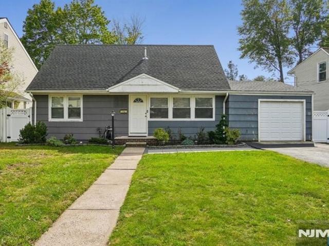 House for sale in Tenafly, Bergen County