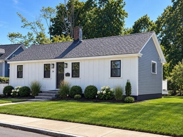 House for sale in North Easton, Easton