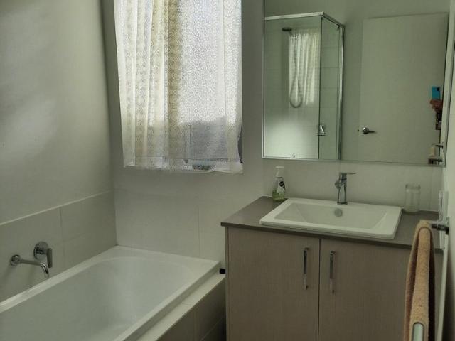 Room for rent in Cockburn, Western Australia