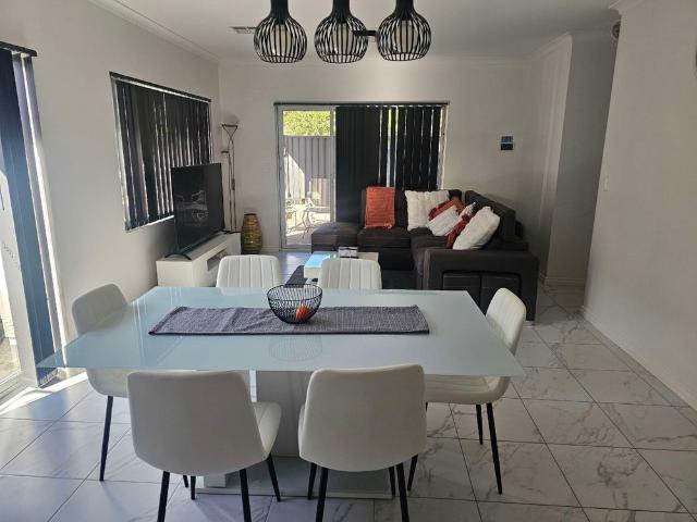 Room for rent in Cockburn, Western Australia