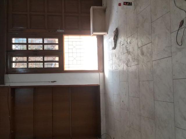 Flat for rent in Deri