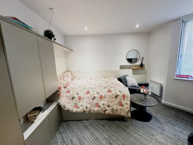 Studio for rent in Watergate, Devon
