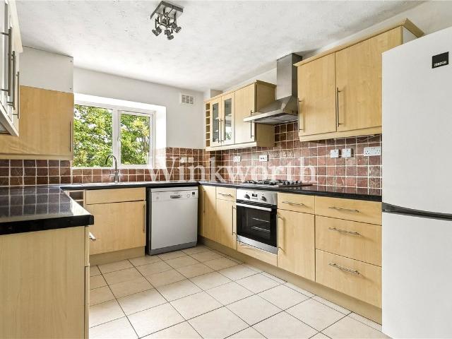 Apartment for rent in Cockfosters, Greater London