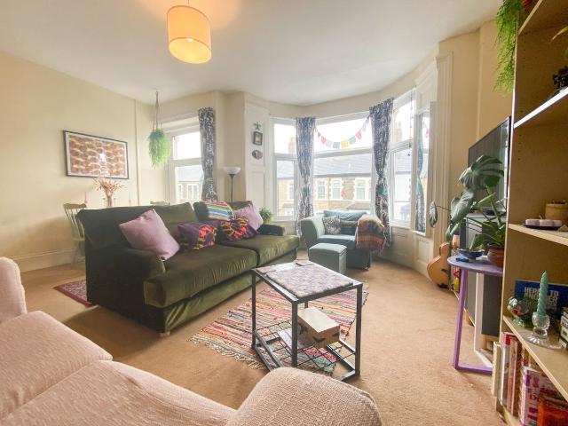 Apartment for rent in Falcon Lodge, Wales