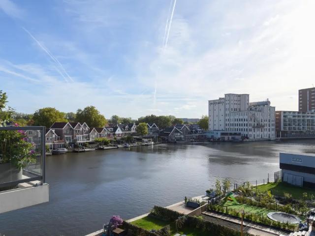 Appartement te huur in Zaandam, Noord Holland