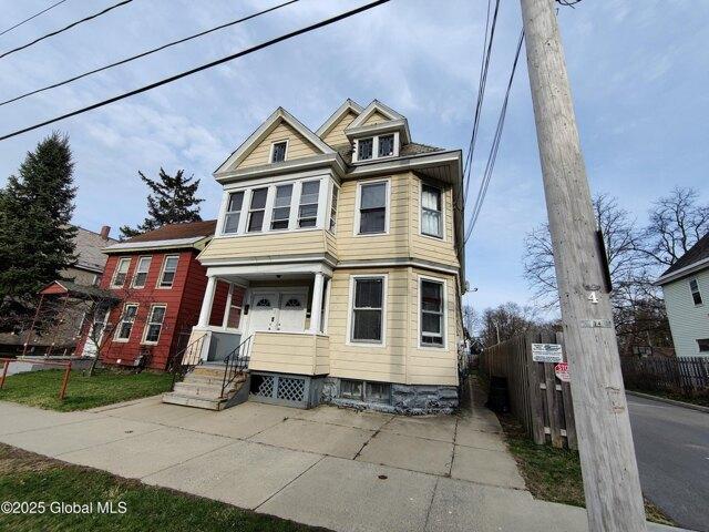 House for sale in Schenectady, New York