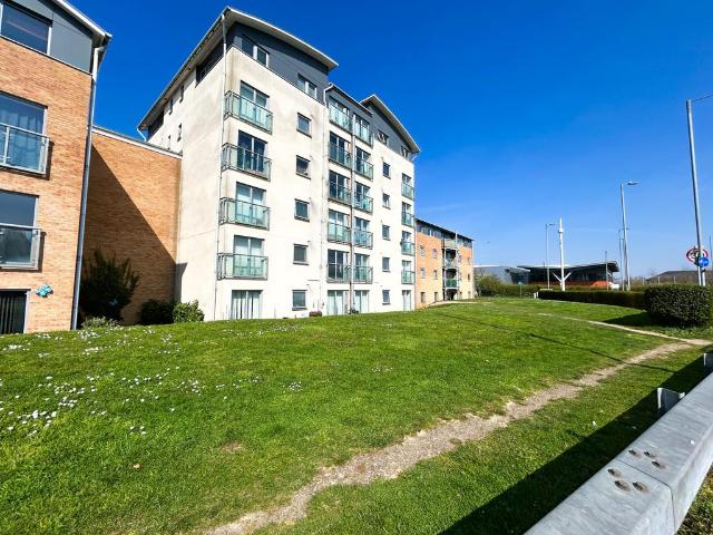 Apartment for rent in Mile End, Fordham Heath