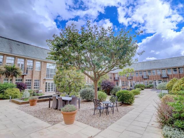 Apartment for rent in Beaconsfield and Chepping Wye Community Board, Buckinghamshire